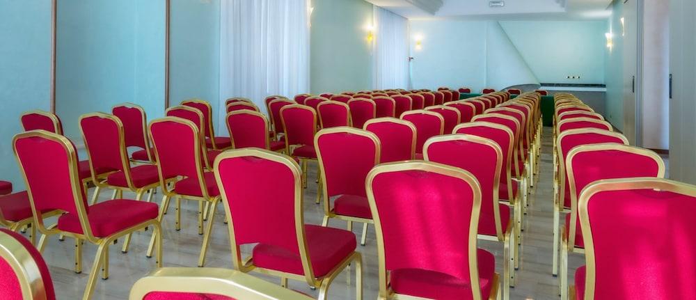 Astura Palace Hotel Νετούνο Εξωτερικό φωτογραφία