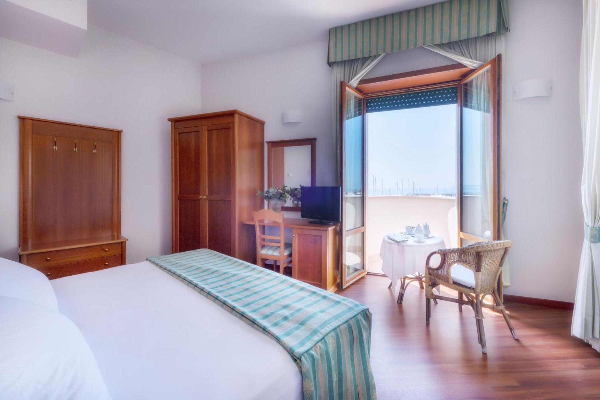 Astura Palace Hotel Νετούνο Εξωτερικό φωτογραφία