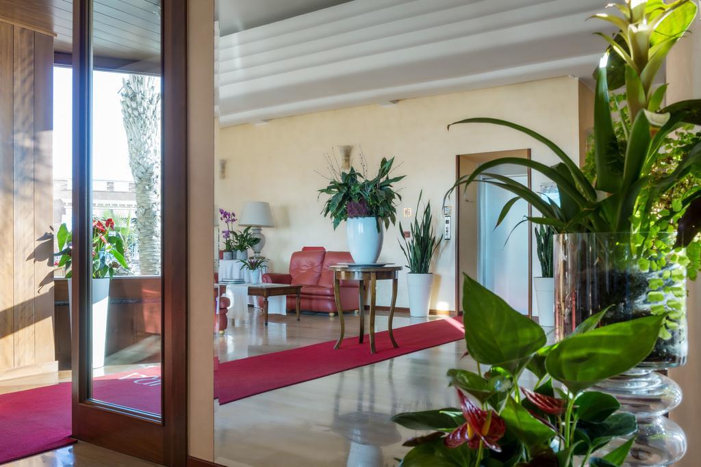 Astura Palace Hotel Νετούνο Εξωτερικό φωτογραφία