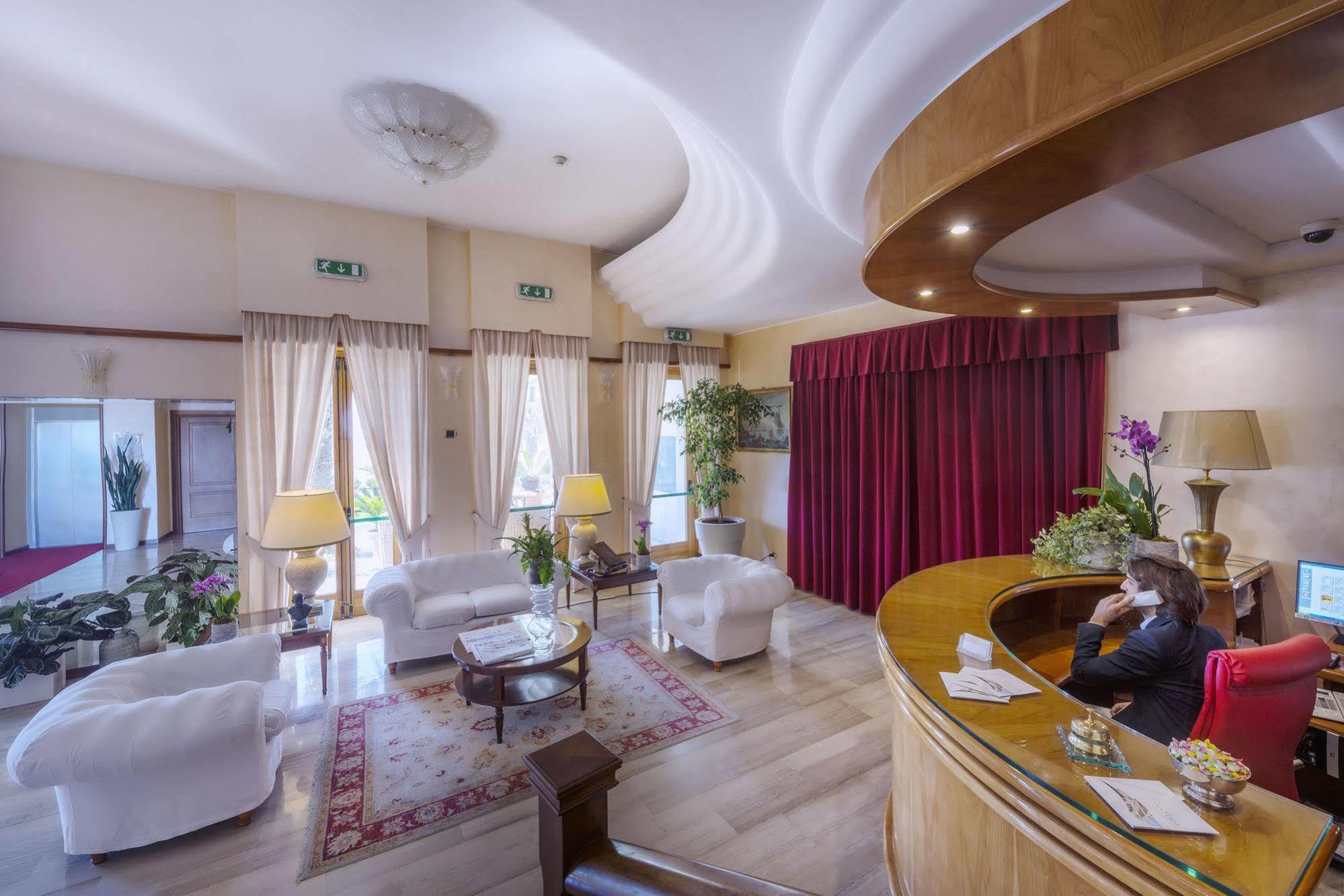 Astura Palace Hotel Νετούνο Εξωτερικό φωτογραφία